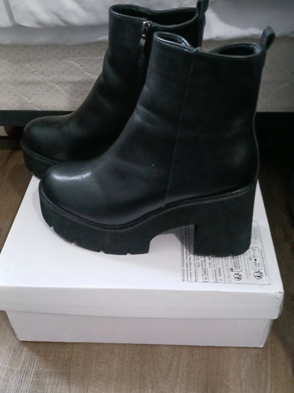 Boots - Picture 6 of 6